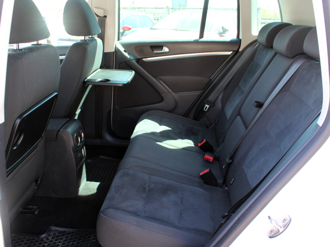 Volkswagen Tiguan — 11