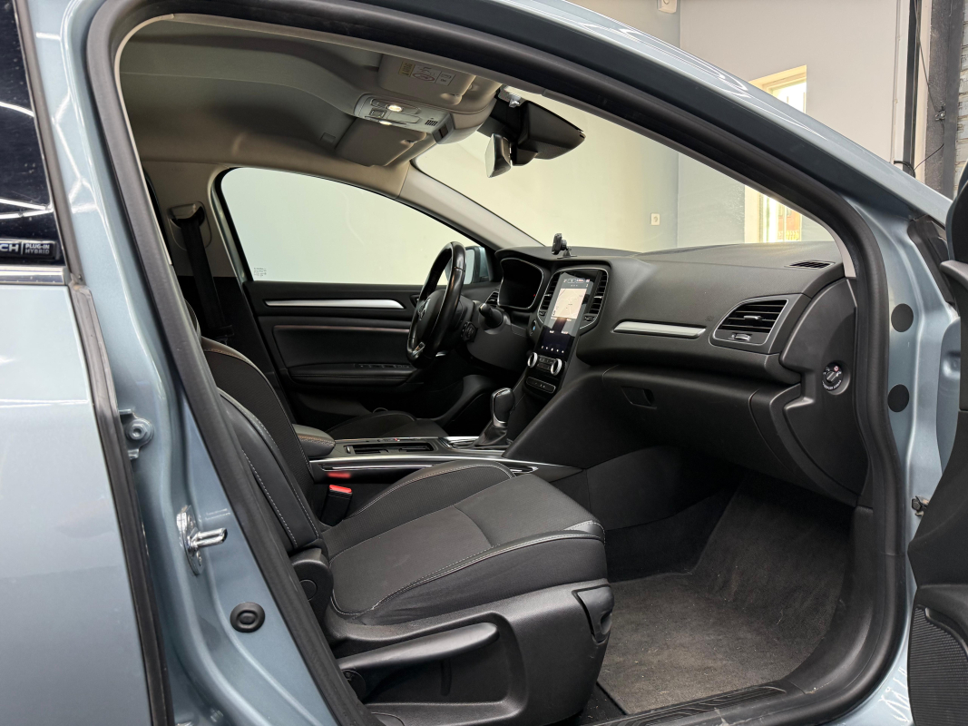 Renault Megane Estate — 19