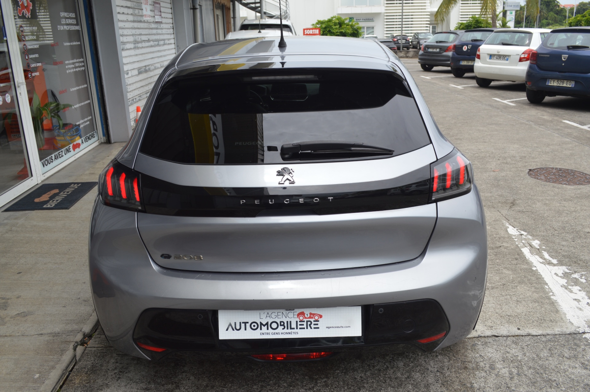 Peugeot e-208 — 6