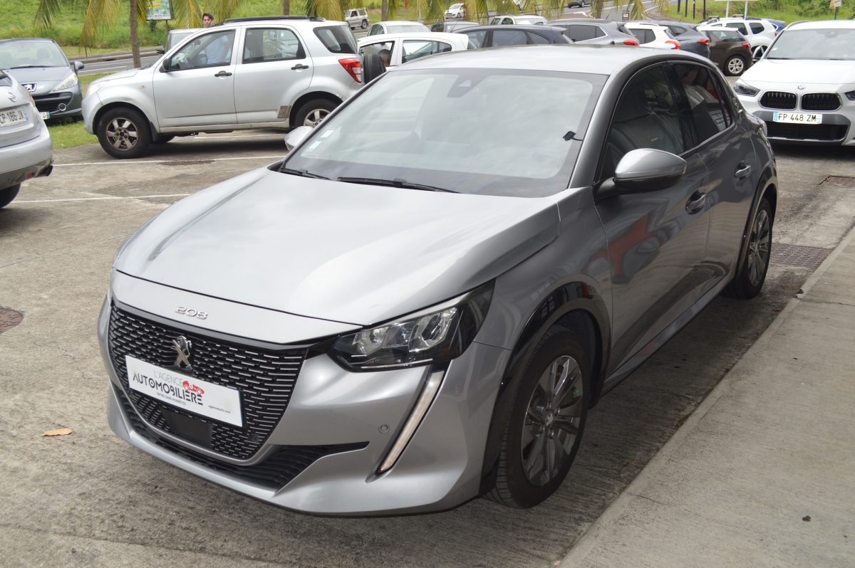 Peugeot e-208 — 4