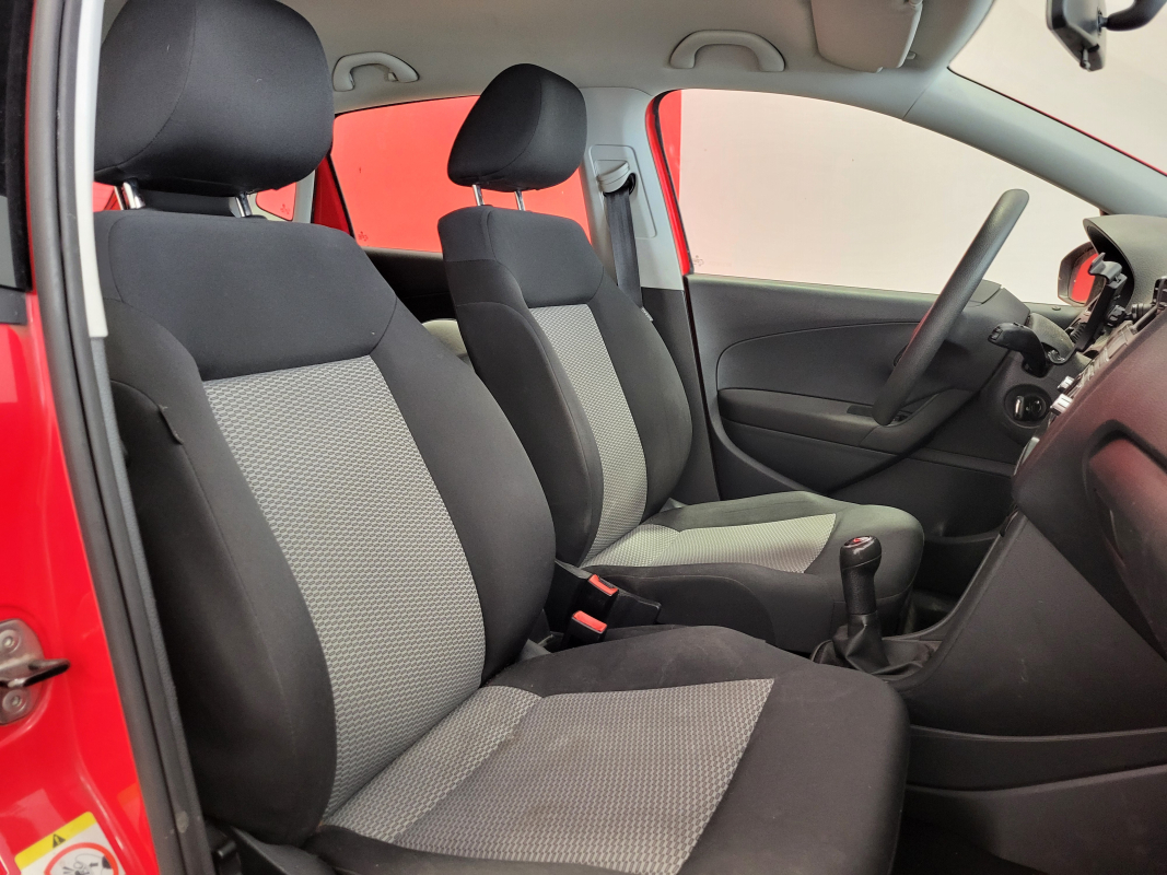 Volkswagen Polo — 25