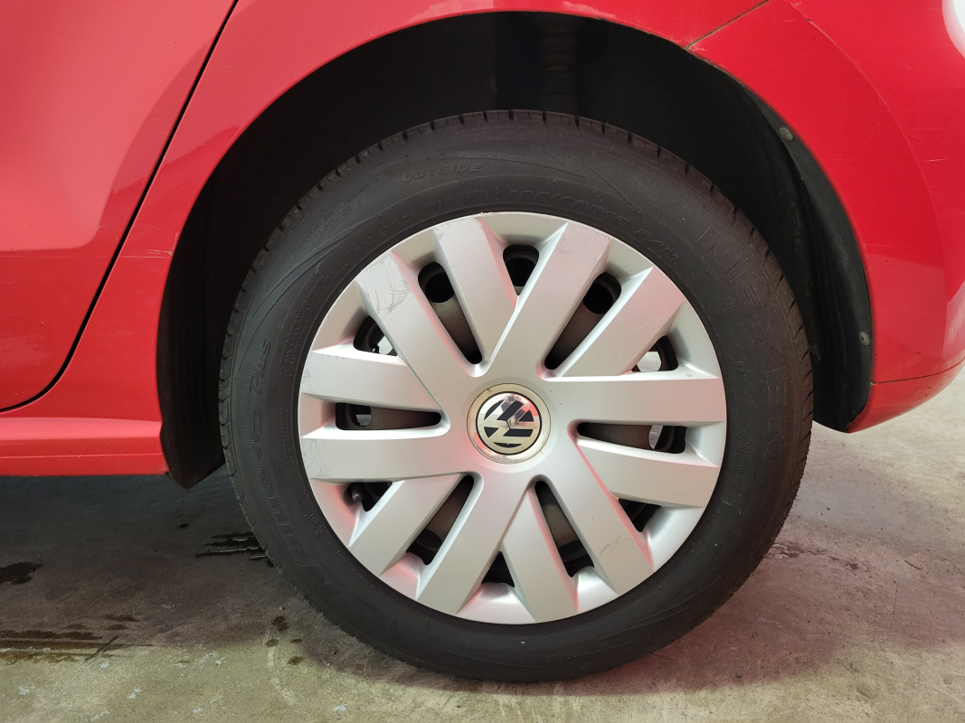 Volkswagen Polo — 27