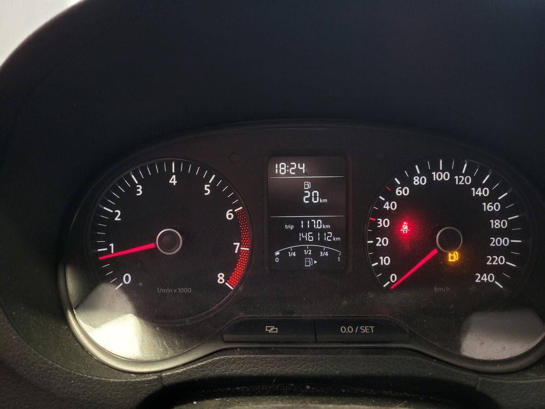 Volkswagen Polo — 12