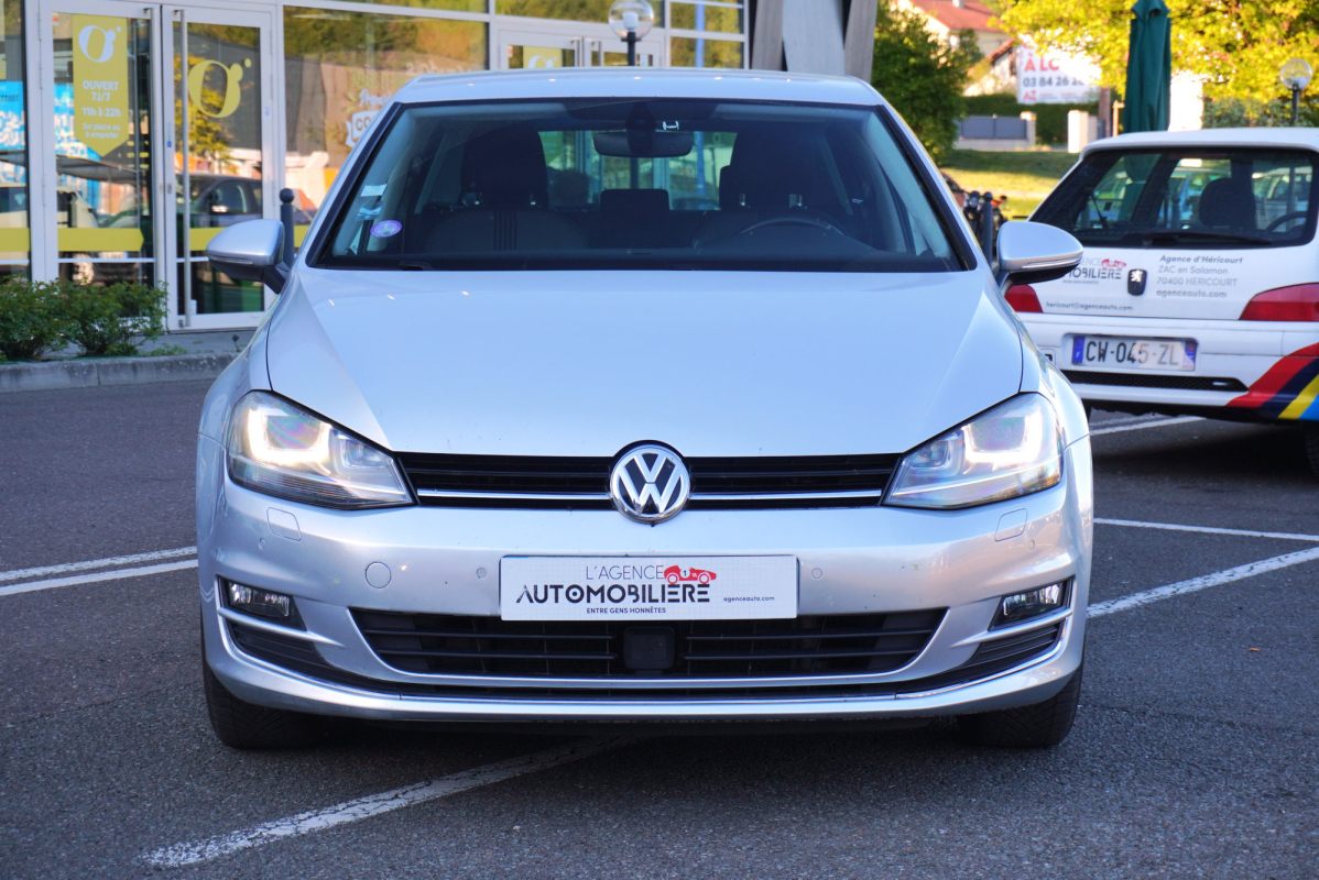 Volkswagen Golf — 2