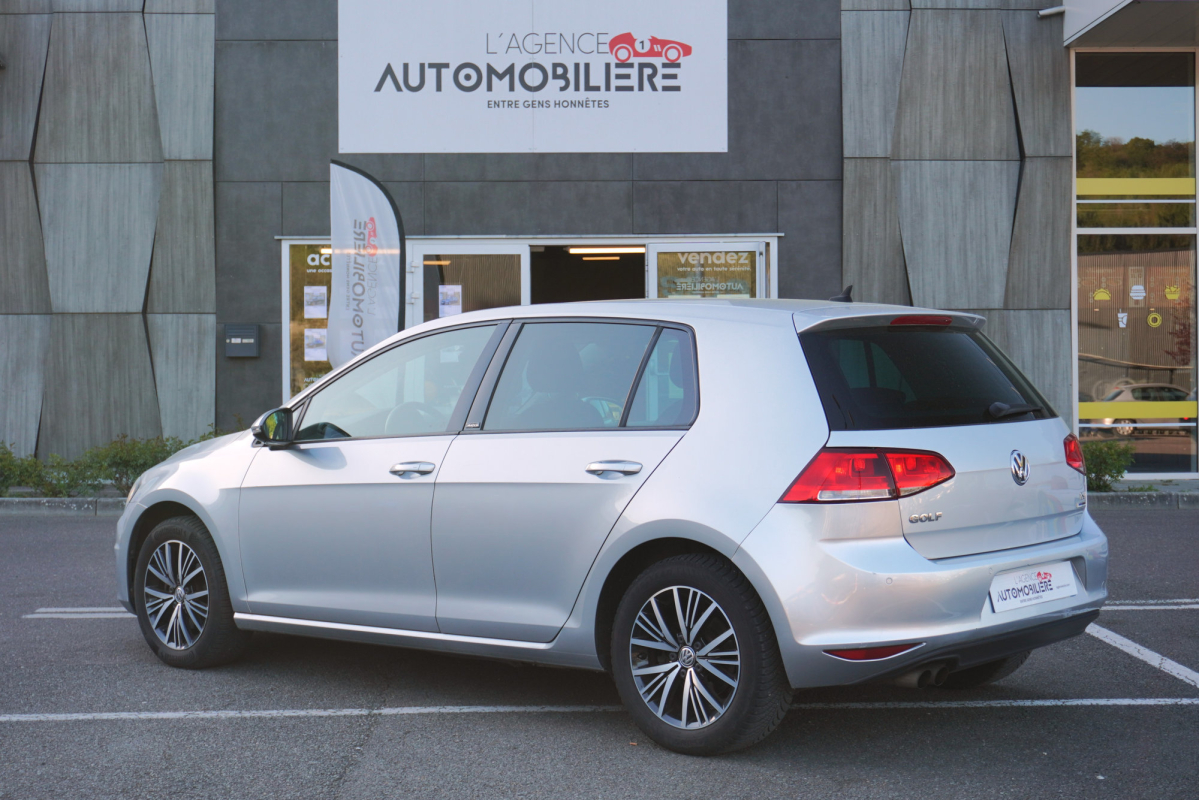 Volkswagen Golf — 7