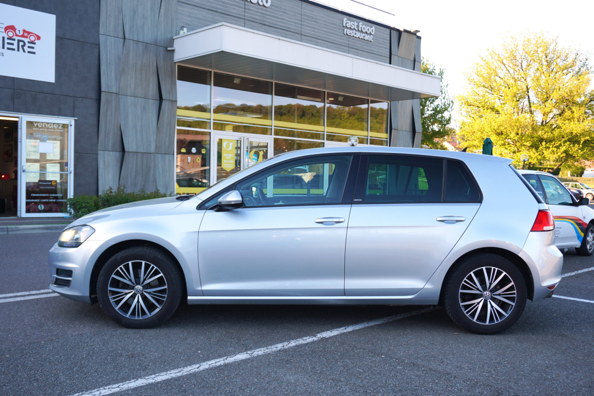Volkswagen Golf — 8