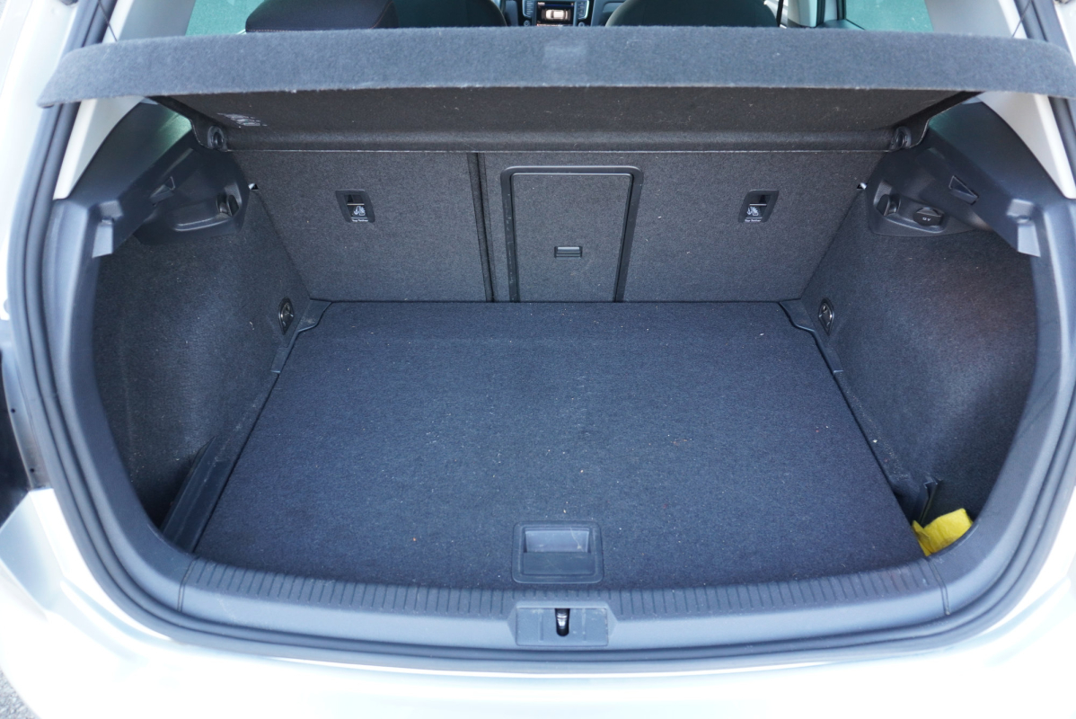 Volkswagen Golf — 30