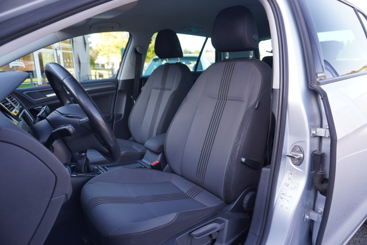 Volkswagen Golf — 9