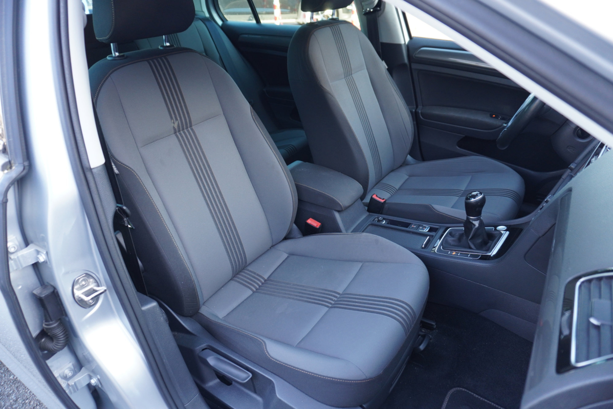 Volkswagen Golf — 10