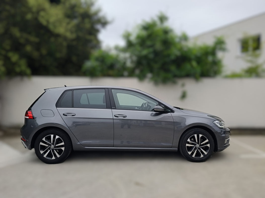 Volkswagen Golf — 6