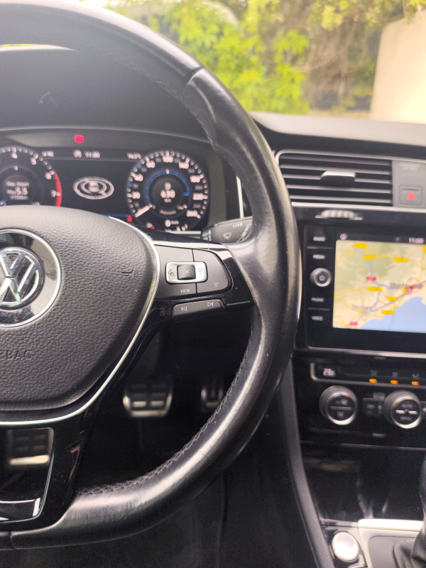 Volkswagen Golf — 17