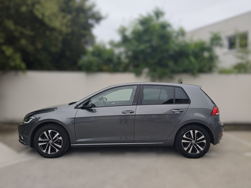 Volkswagen Golf — 2