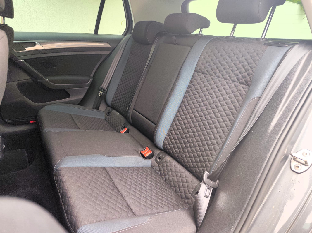 Volkswagen Golf — 15