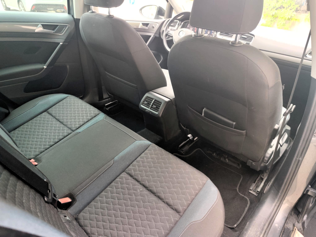 Volkswagen Golf — 13