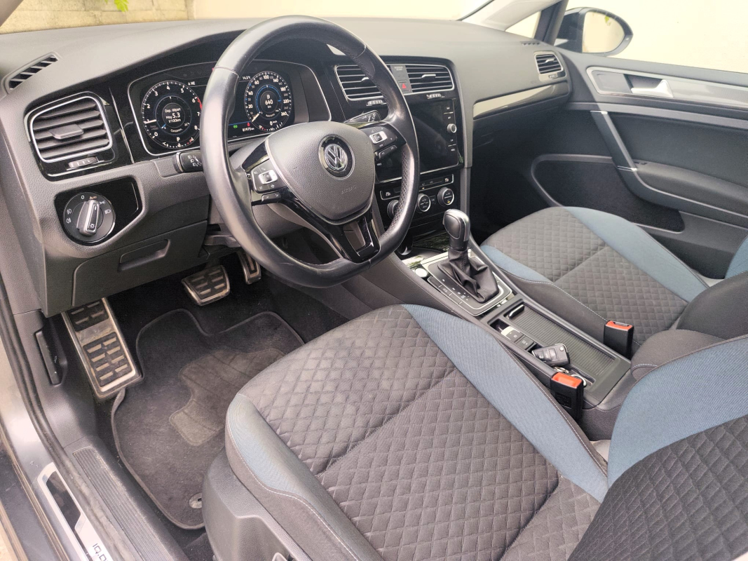 Volkswagen Golf — 11
