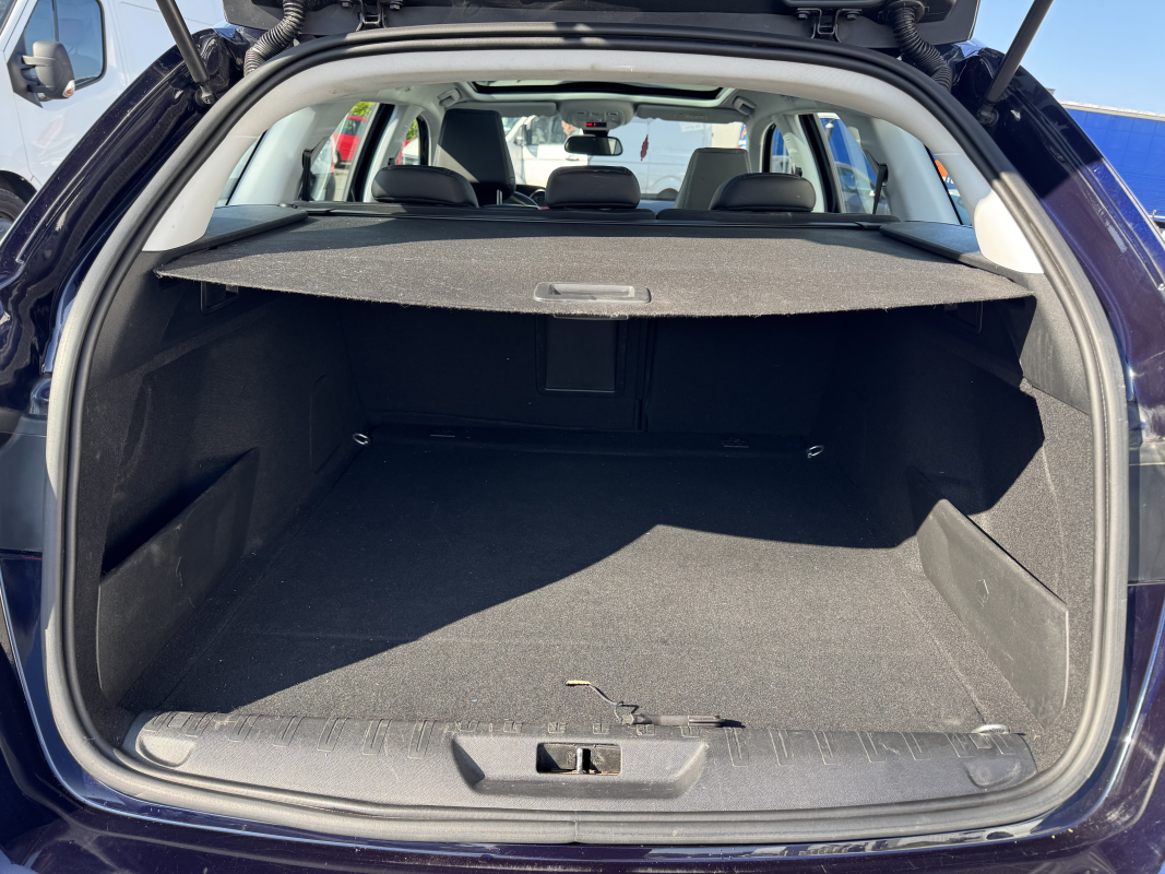 Peugeot 308 SW — 15