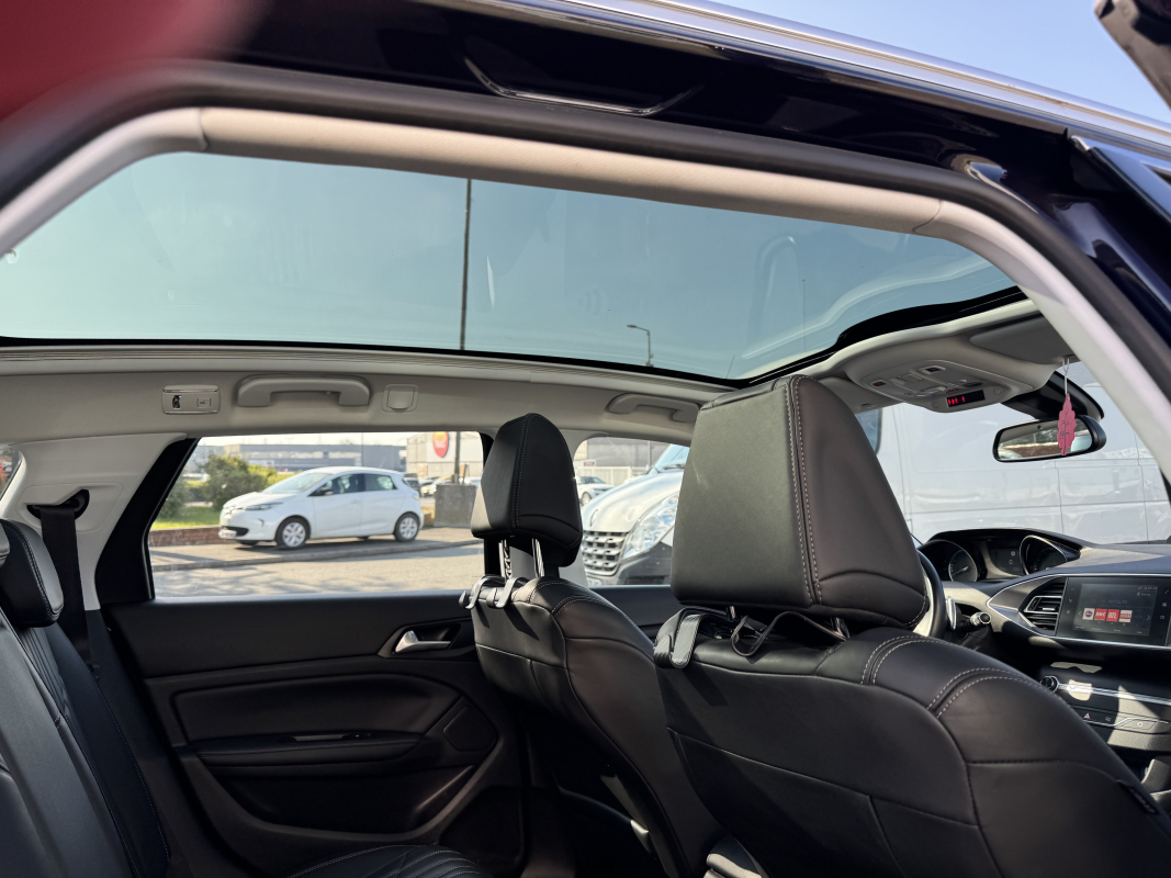 Peugeot 308 SW — 16