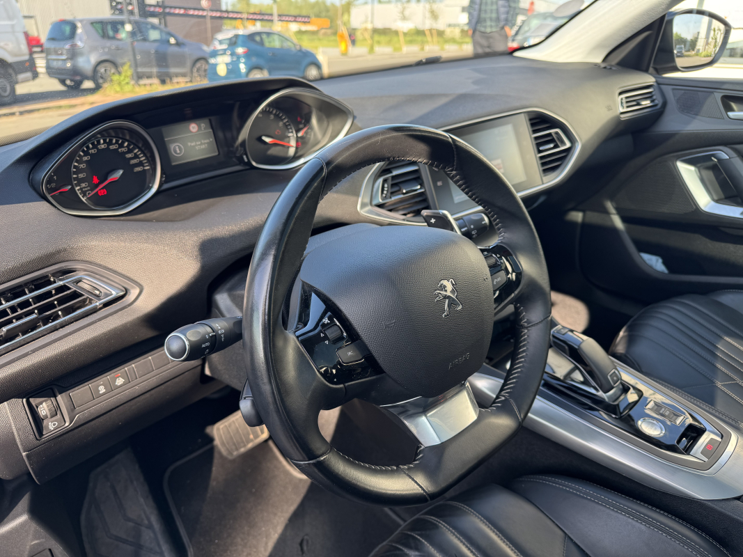 Peugeot 308 SW — 11