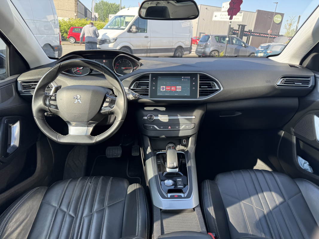 Peugeot 308 SW — 9