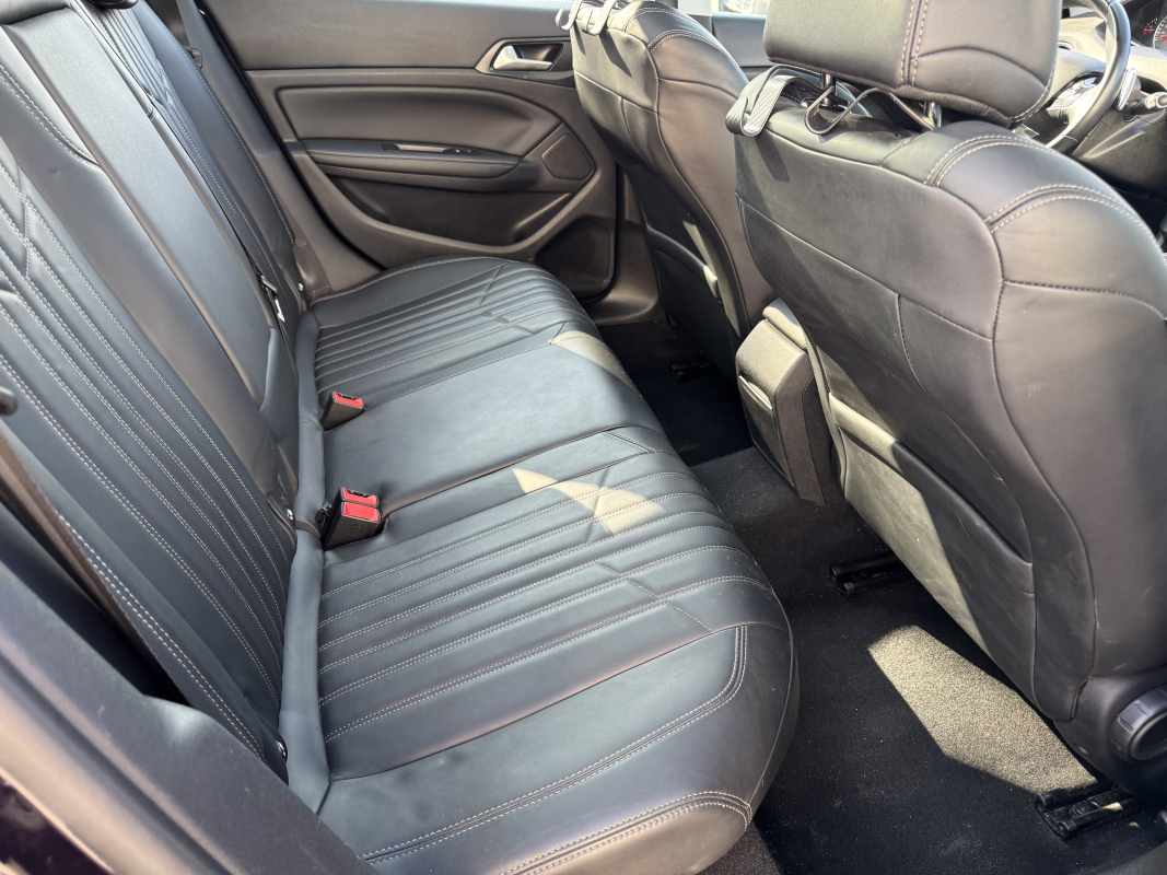 Peugeot 308 SW — 18