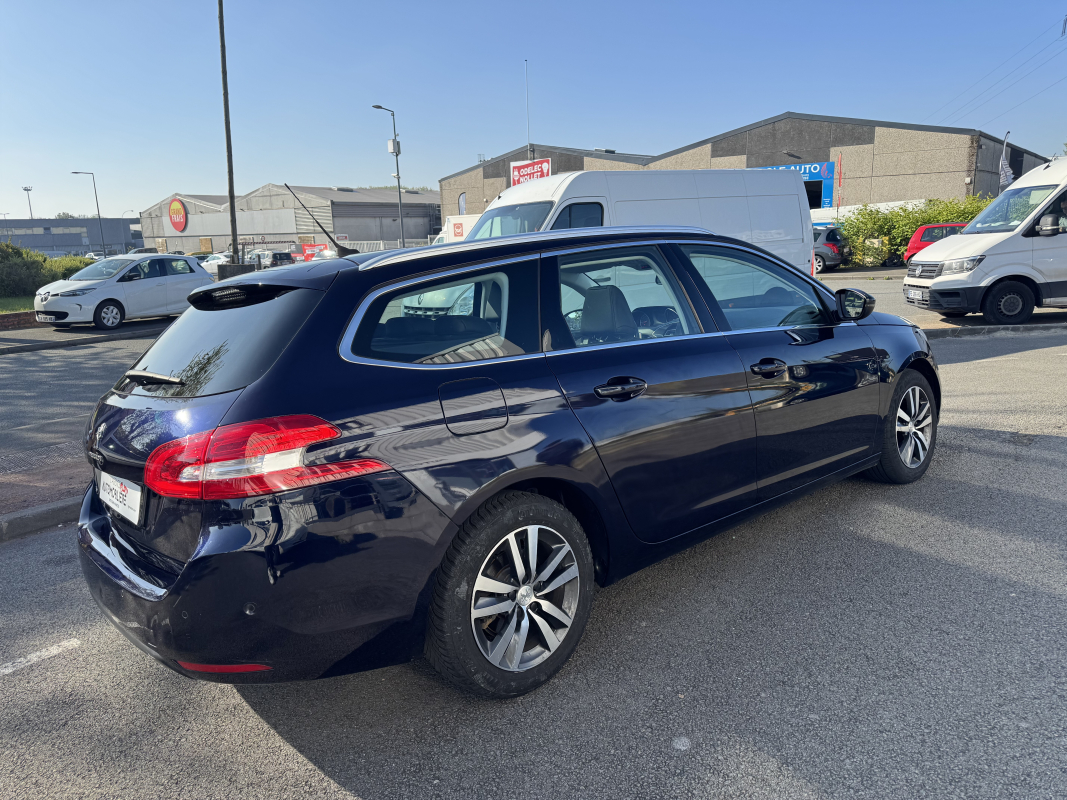 Peugeot 308 SW — 4