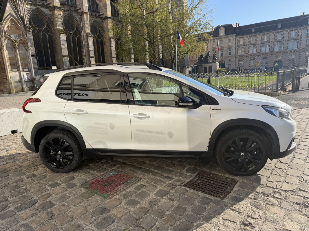 Peugeot 2008 — 4