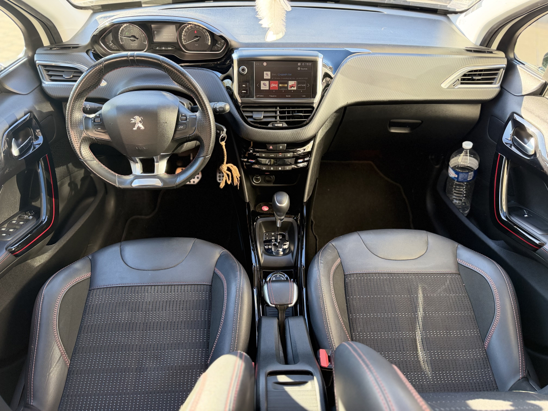 Peugeot 2008 — 10