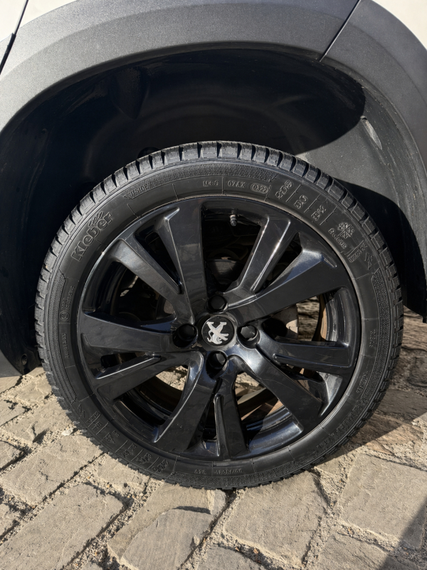 Peugeot 2008 — 9