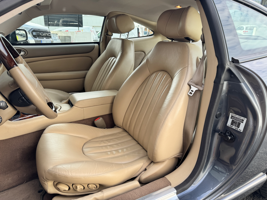 Jaguar XK8 — 11