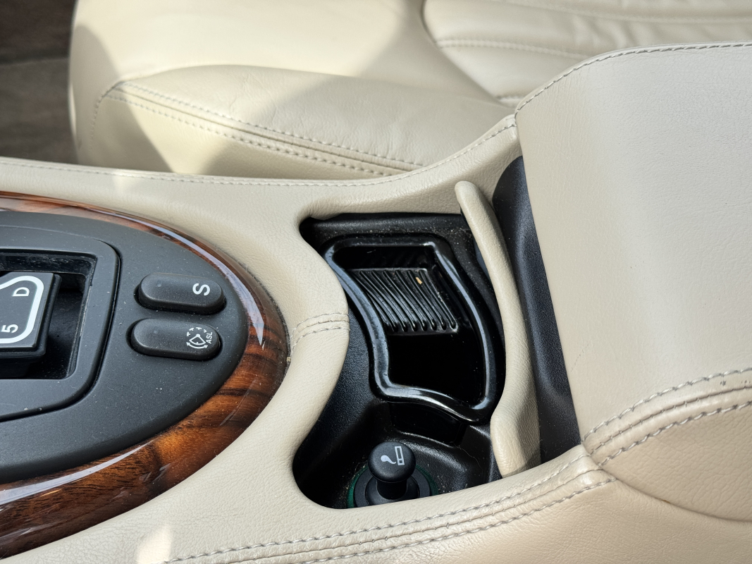 Jaguar XK8 — 28