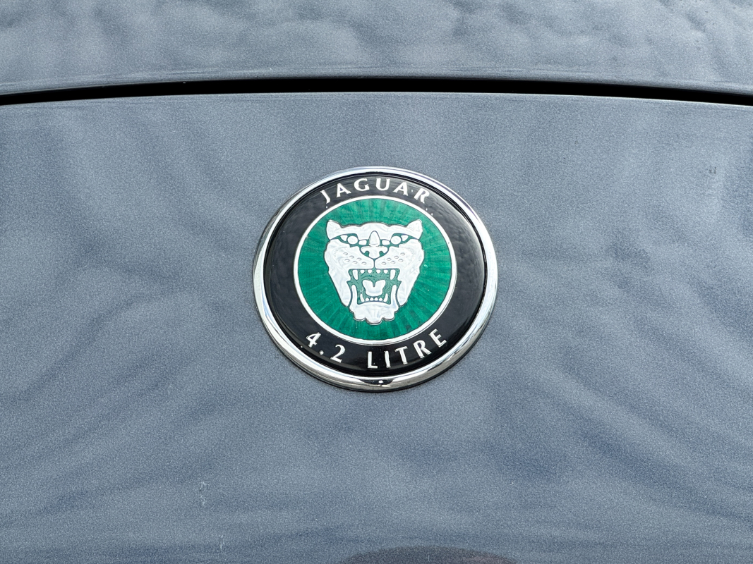 Jaguar XK8 — 35