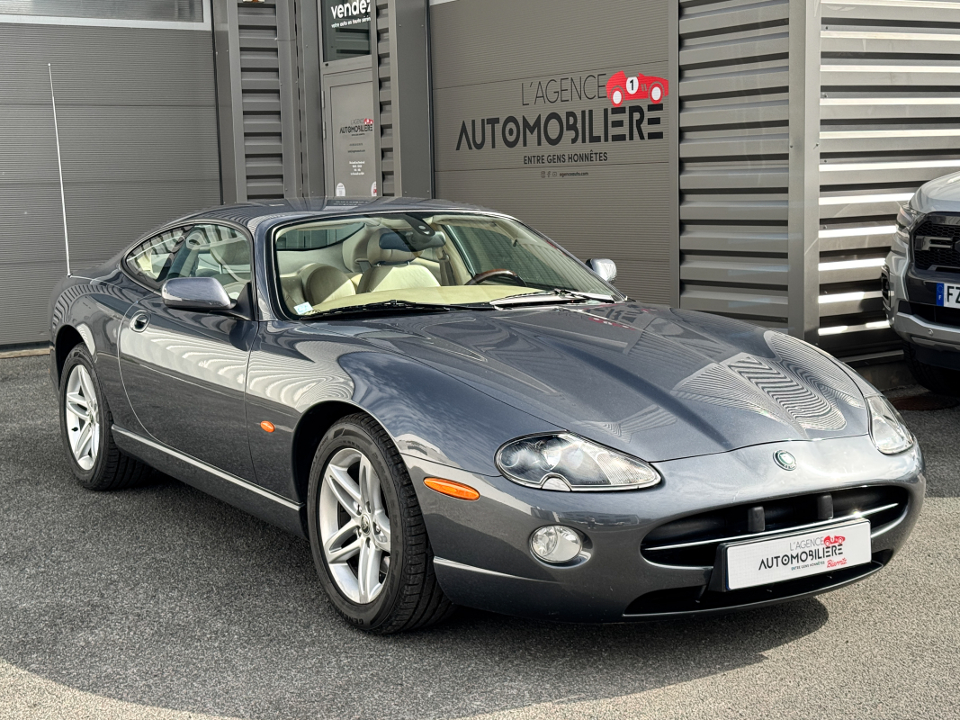 Jaguar XK8 — 3
