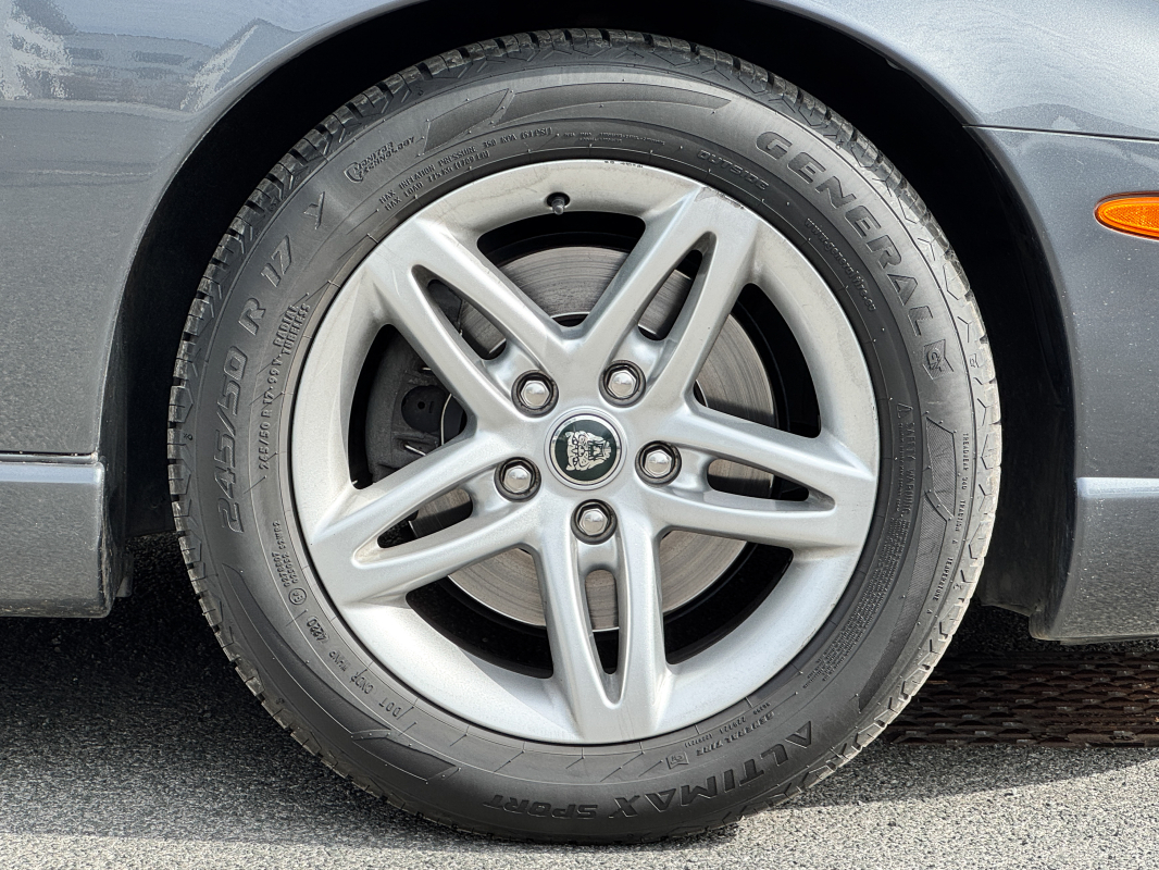 Jaguar XK8 — 40