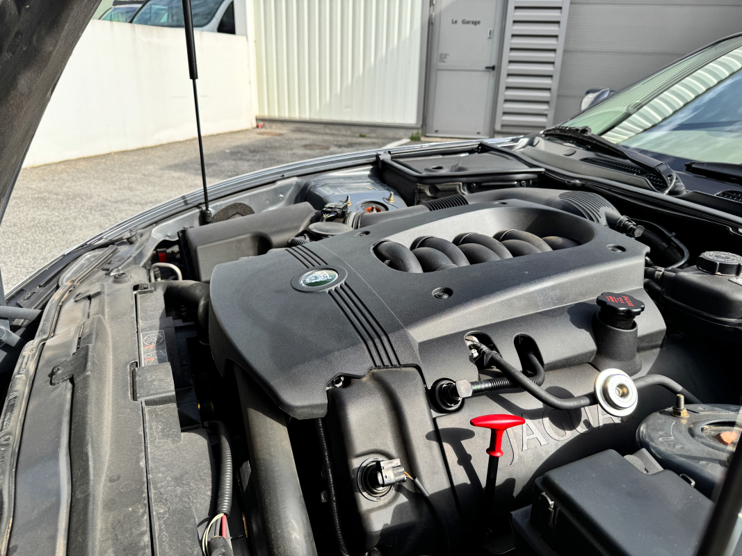 Jaguar XK8 — 36