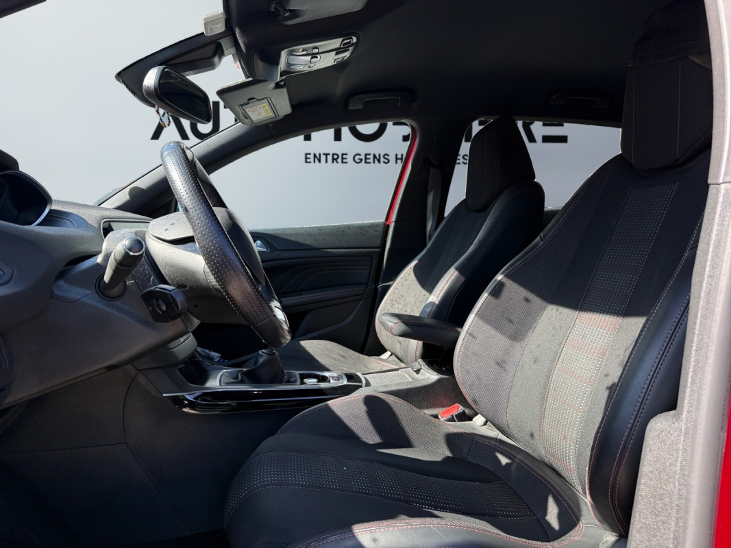 Peugeot 308 — 9