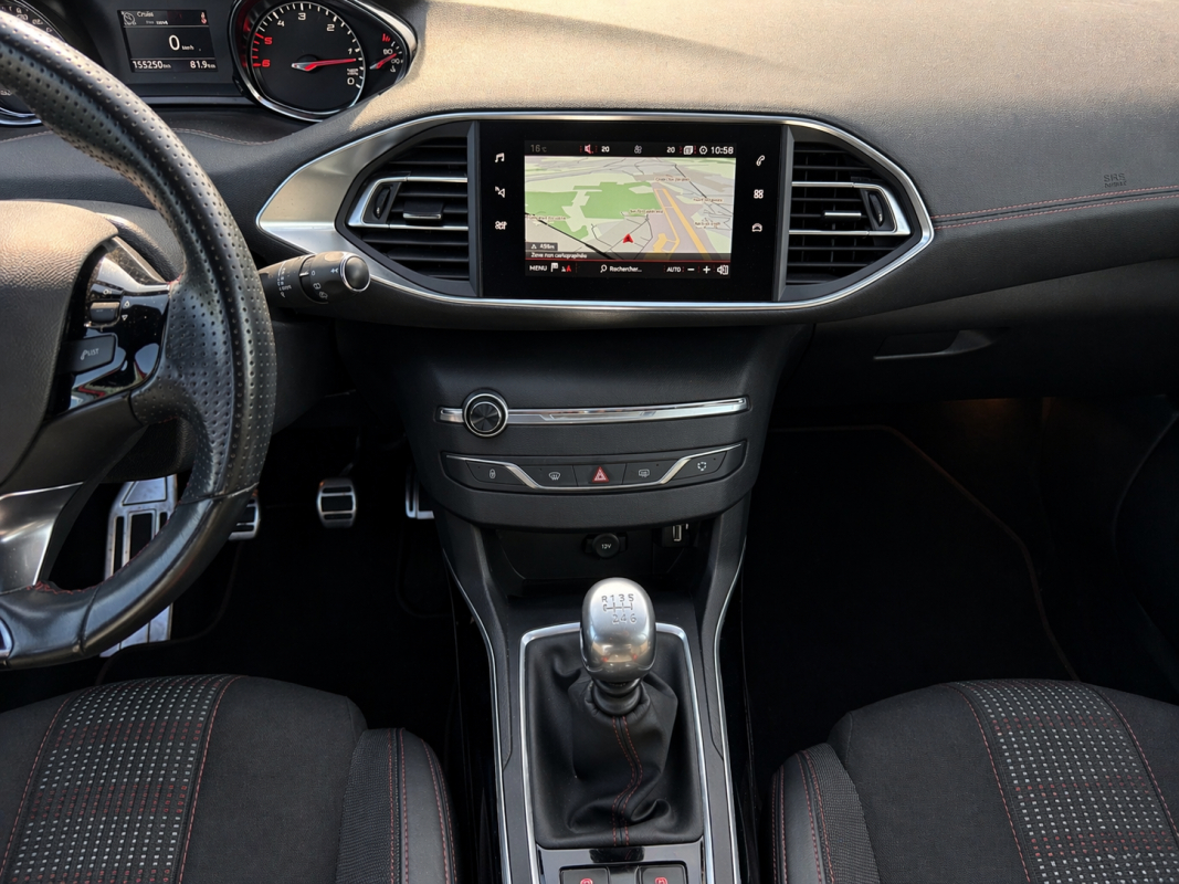 Peugeot 308 — 11