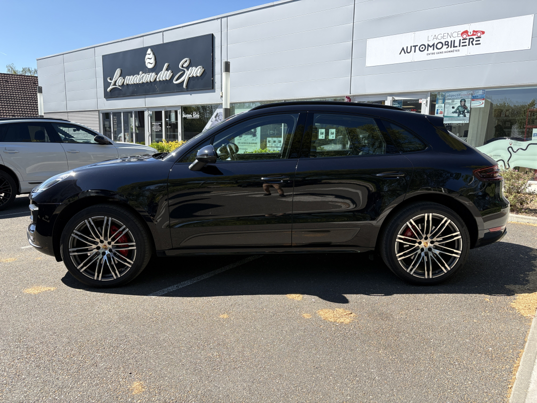 Porsche Macan — 2