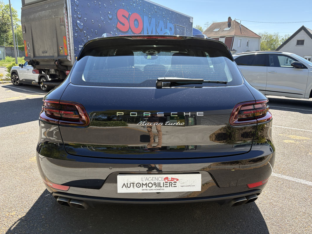 Porsche Macan — 4