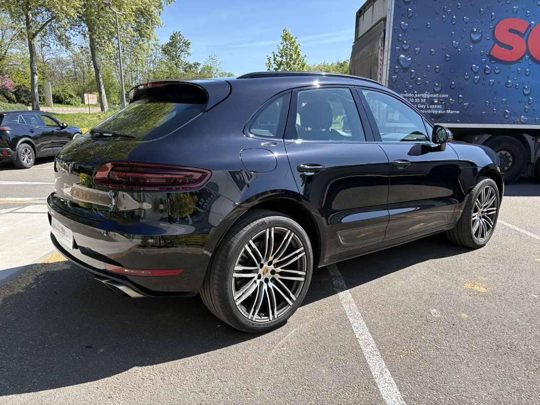 Porsche Macan — 5