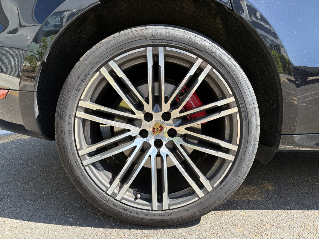 Porsche Macan — 31