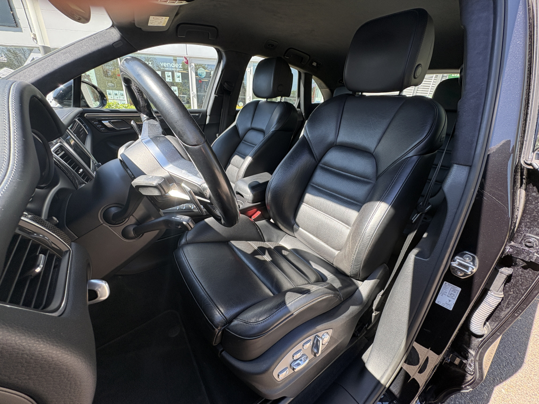 Porsche Macan — 11