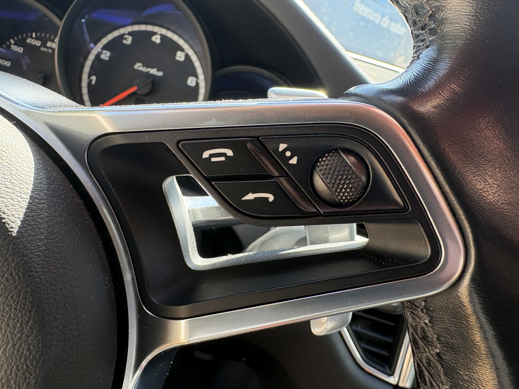 Porsche Macan — 19