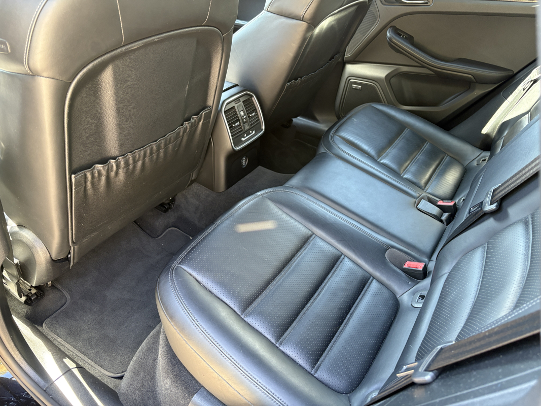 Porsche Macan — 14