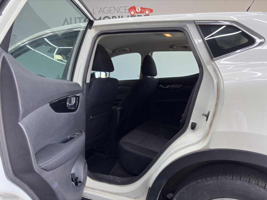 Nissan Qashqai — 23