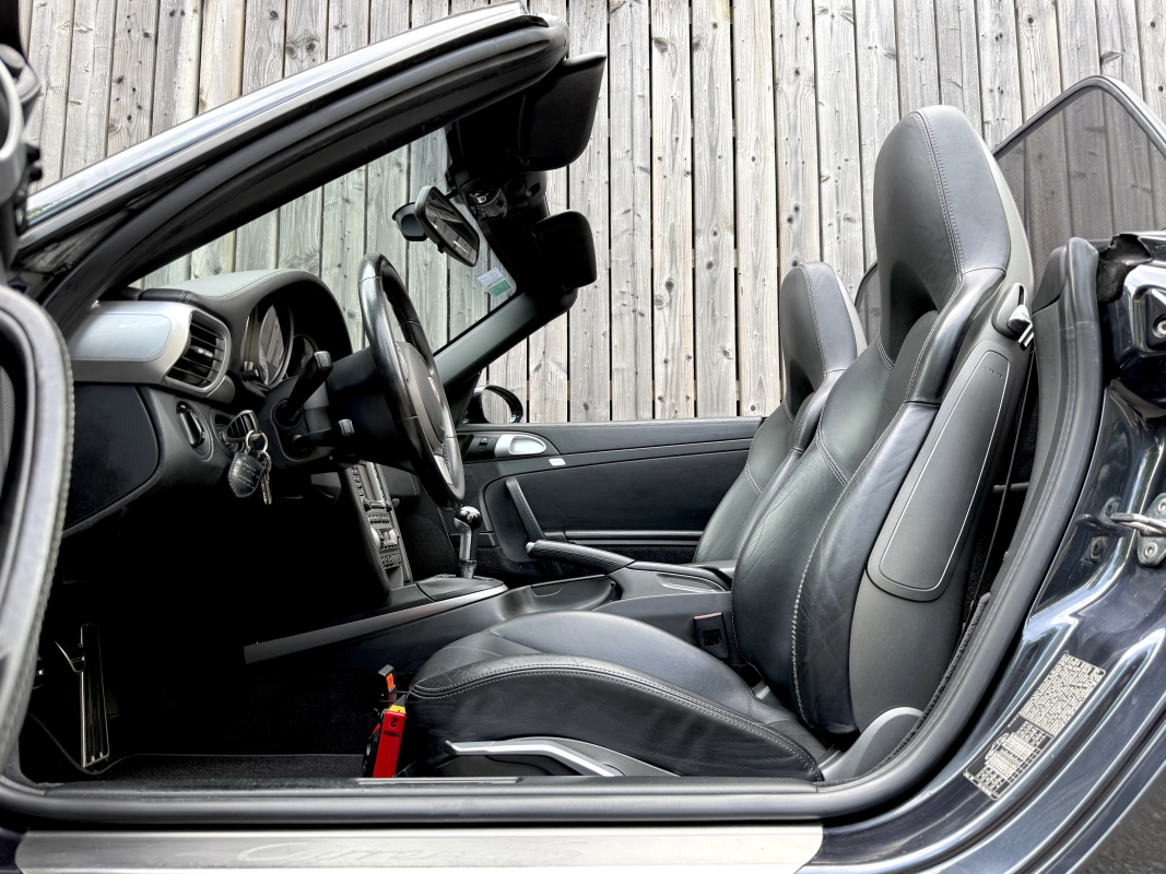 Porsche 911 — 2