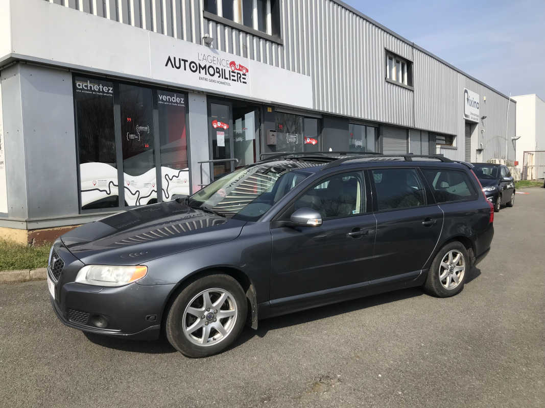 Volvo V70 — 4