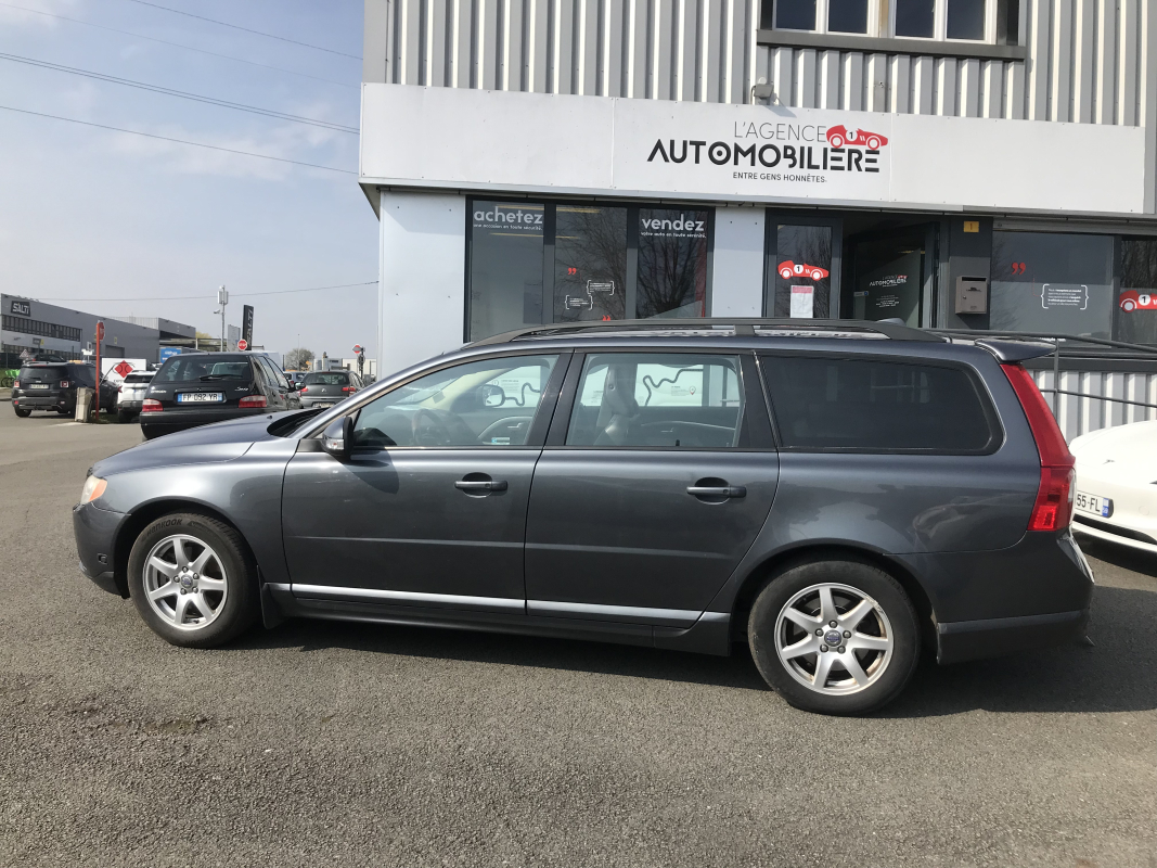 Volvo V70 — 2