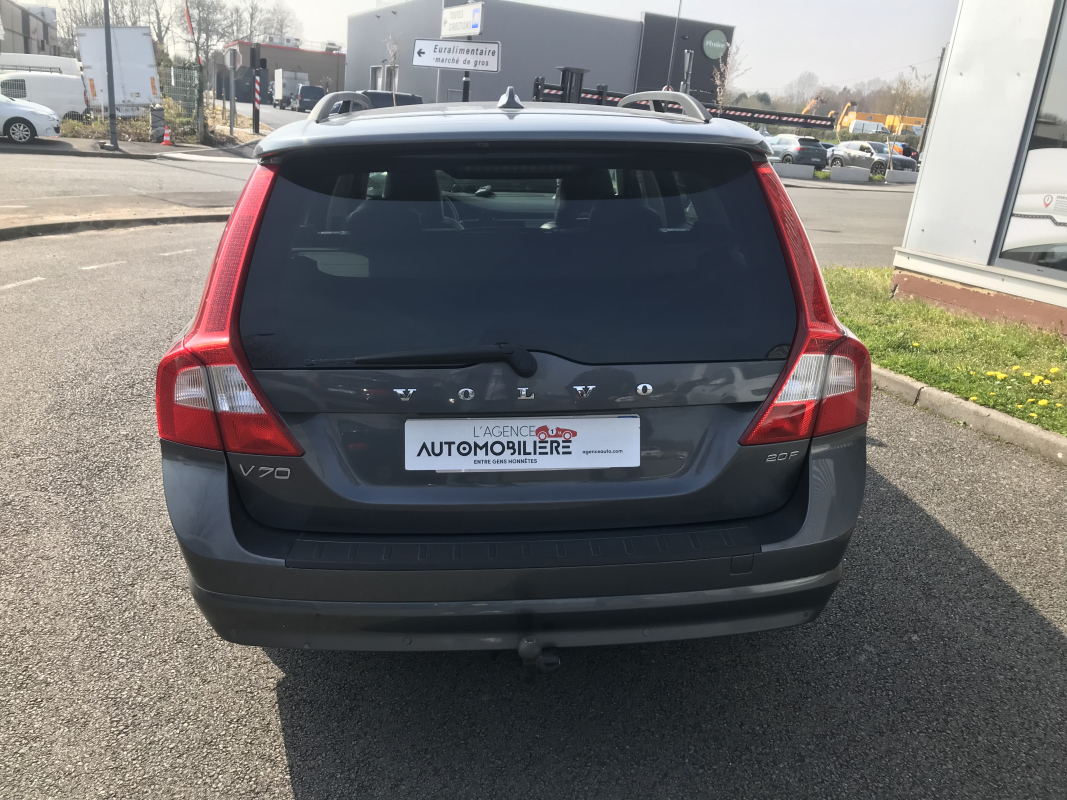 Volvo V70 — 6