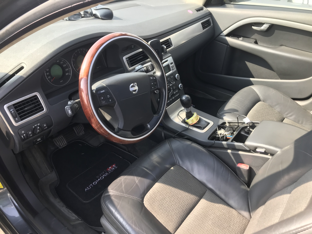 Volvo V70 — 24