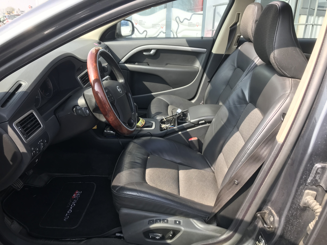 Volvo V70 — 13